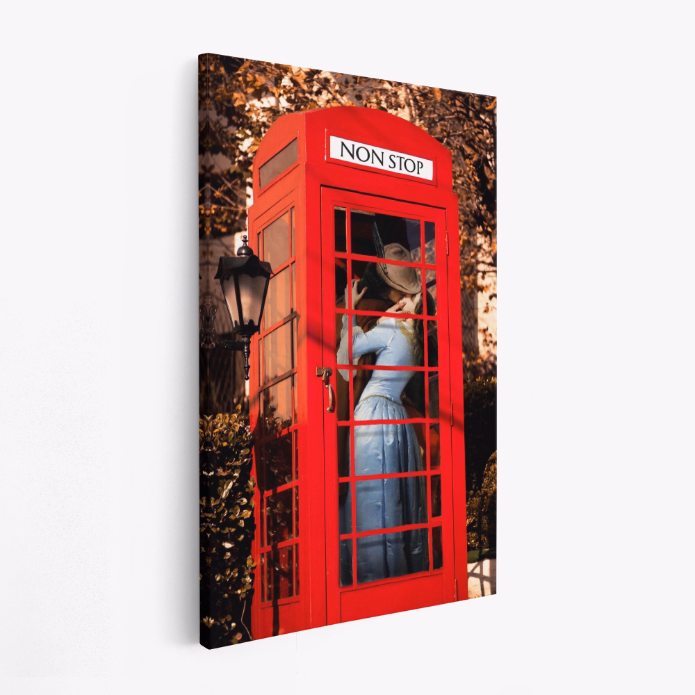 Leinwandbild - Shut Up and Kiss Me